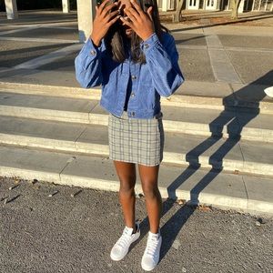 Meet your Posher, Nia